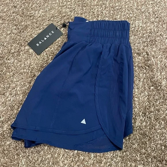 Balance athletica breeze shorts women’s size small brand new with tags. - Picture 2 of 2